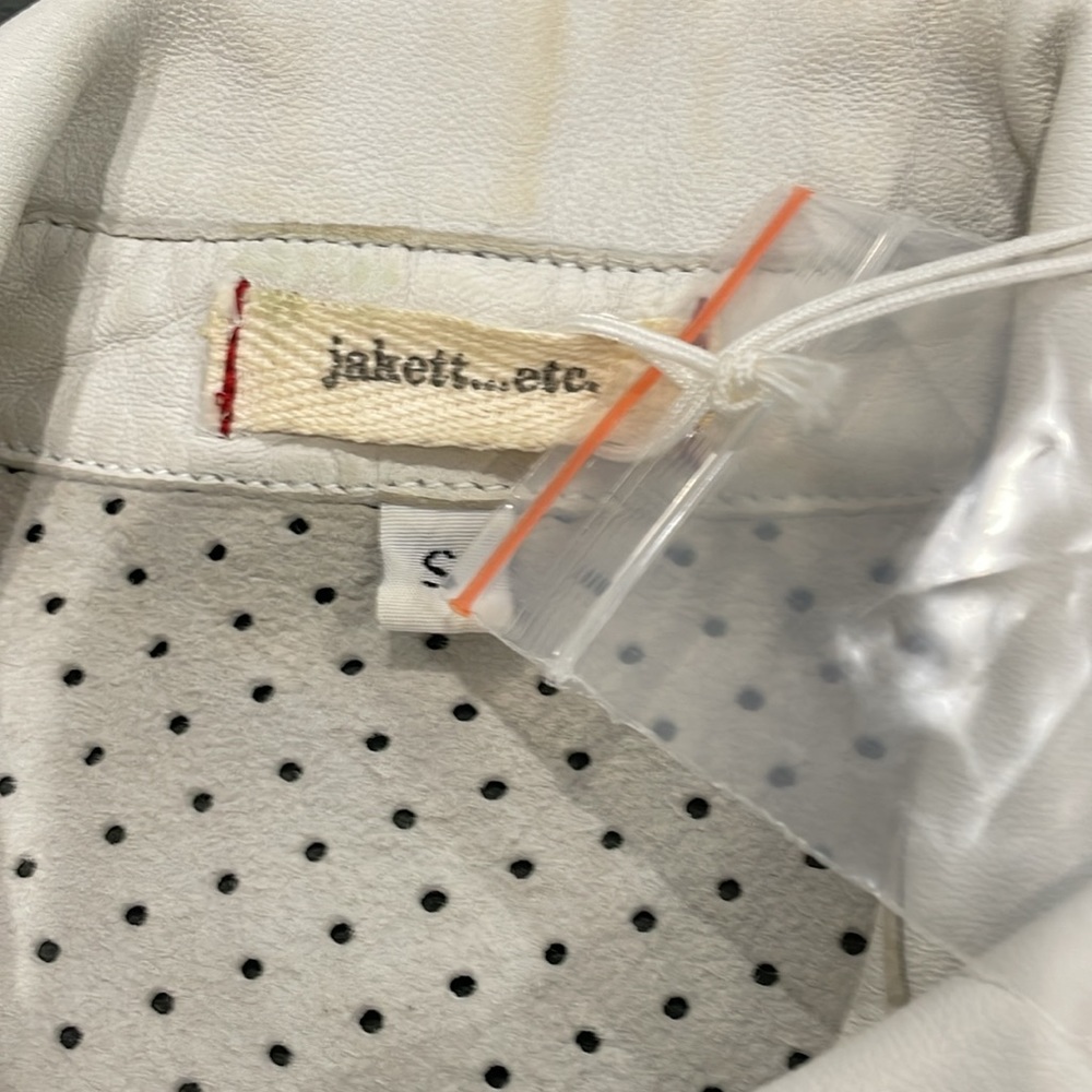 Jackett  leather NWT Perforated unlined shirt wire sewn in collar and cuffs - Picture 3 of 5